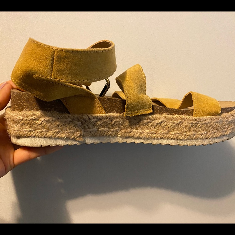 Target sandals size 8